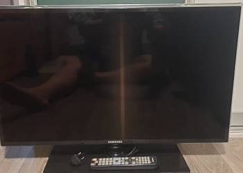 Telewizoro monitor 32" i telewizor 19"