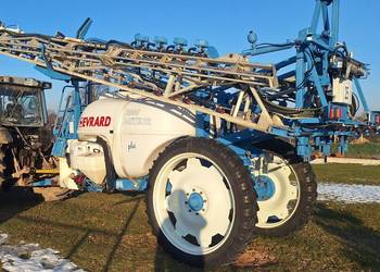 Opryskiwacz Evrard 2500l 28m