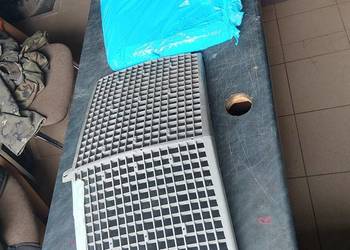 Mercedes 115 pierwsza seria nowy oryginalny grill