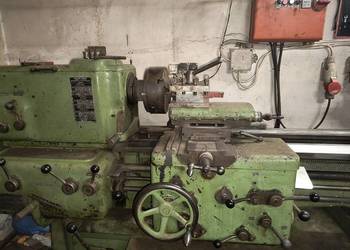 Tokarka do metalu produkcji niemieckiej starsza solidna maszyna stabilna