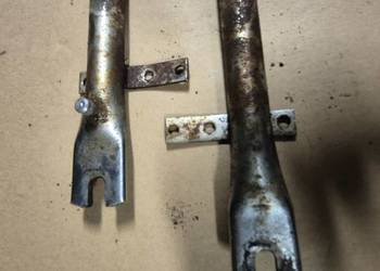 Komar lagi sprężyny