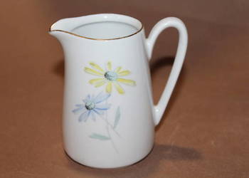 Porcelanowy mlecznik Kahla z lat 1968-1987 nr 1145
