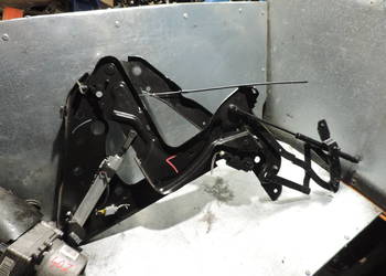 RENAULT MEGANE II CABRIO CC ZAWIAS KLAPY BAGAŻNIKA LEWY