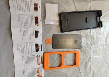 Szkło hartowane z aplikatorem do iPhone 16 Pro