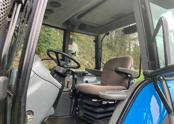 top ciagnik (2002 New Holland TS115)