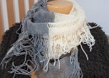 Szalo komin biało szary