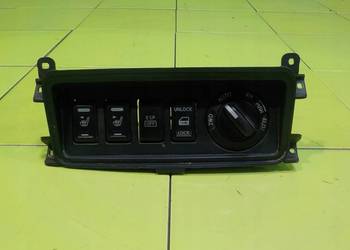 NISSAN PATHFINDER 2.5 D4 07r 5D panel przelacznikow