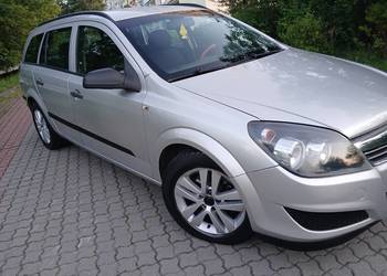 opel astra combi 2009 1,4na łancuszku +GAZ klima dziala