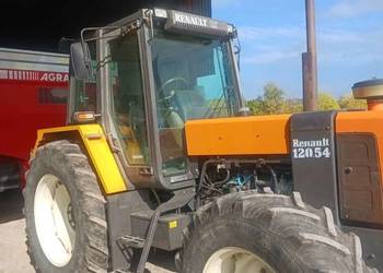 Ciągnik Renault 120.54