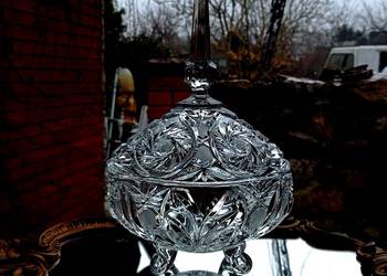 Piękna duża bomboniera kryształowa