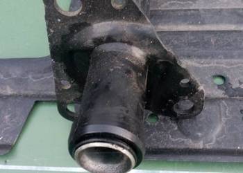 AUDI A4 B5 ODBÓJ ZDERZAKA dystans 8D0807134A