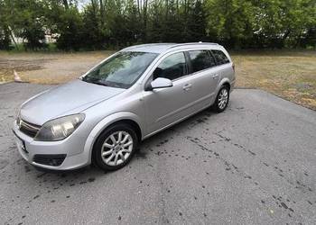 sprzedam opla astrę 1.6 benzyna