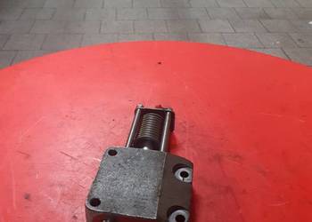 Roździelacz hydrauliczny wzmacniacza momentu Ursus c-385 80142100