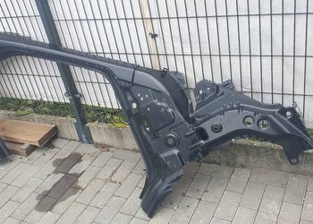 Fartuch prawy ze słupkiem Ford Transit