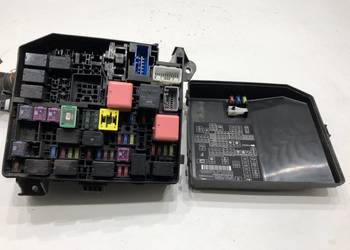 SKRZYNKA BEZPIECZNIKÓW MITSUBISHI OUTLANDER III SUV 2.0 150KM MODUŁ