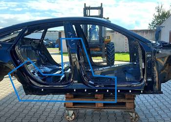 Audi A7 II 4K8 4M0 TFSI SŁUPEK ŚRODKOWY PRAWY PRÓG 