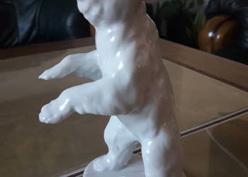 Porcelanowa figurka, niedżwiadek KAISER Germany lata 70 te Porcelanowa figurka, niedżwiadek KAISER Germany lata 70 te