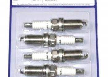 VOLVO S60 2,5T swiece zaplonowe kpl oryginal OE 31312691