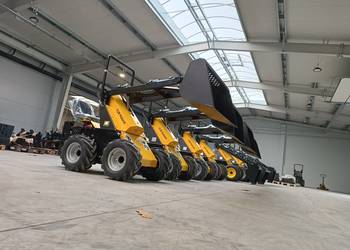 Miniładowarka Tur Poland dla rolnika Skid Steer Avant Bobcat