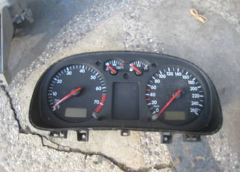 Zegary liczniki Volkswagen Golf IV Benzyna motometer