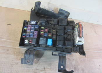 skrzynka bezpieczników mazda 6 gg gy