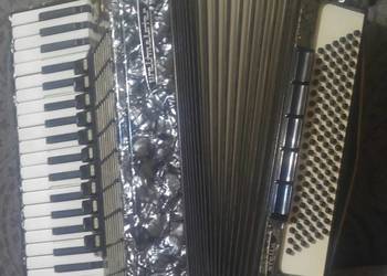 Akordeon Weltmeister produkcji niemieckiej 120 BASOWY.4 Chory.