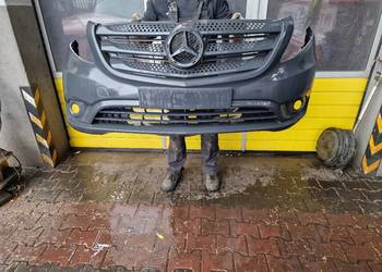 Mercedes Vito

Zderzak przedni z grillem do Mercedesa Vito. Stan lekko ryśn