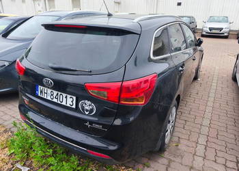 Syndyk sprzeda samochód KIA CEED