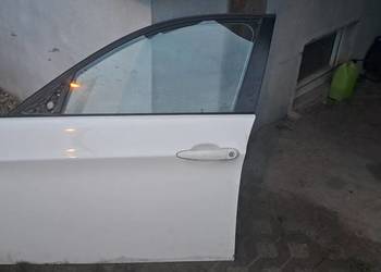 DRZWI BMW E90 LEWE PRZÓD