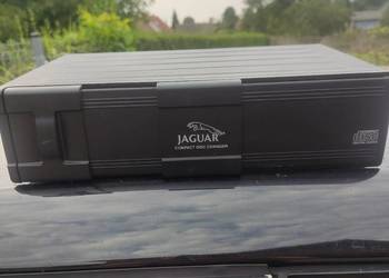 Zmieniarka płyt CD jaguar.