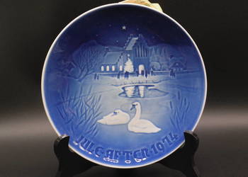 Talerz świąteczny z 1974 roku, zatytułowany "Boże Narodzenie w wiosce"