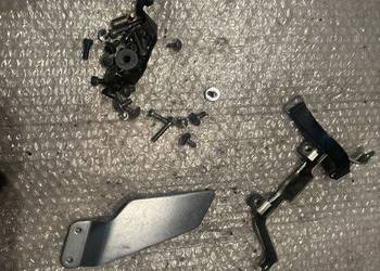 Yamaha FZR600 Osłona Seta LEWEGO/Prawego Uchwyty mocowania sruby PRZÓD