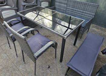 Zestaw mebli do ogrodu stół kanapa 3 osobowa 2 krzesła 2 ławki