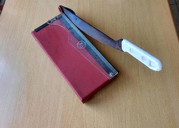 Stara gilotynka do zdjęć. Czasy PRL