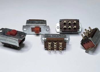 Przełącznik ZSE Gniew 2A 250V~ Unitra