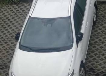 Toyota Auris hybrid 1,8 + gaz