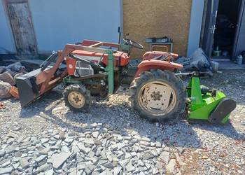 Yanmar ym1500 z ładowaczem czołowym
