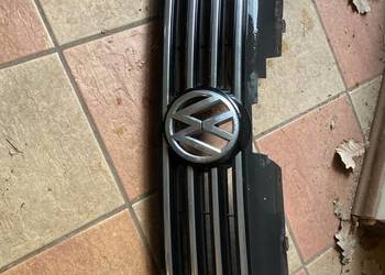 VW PASSAT B7 ATRAPA GRILL 3AA853651