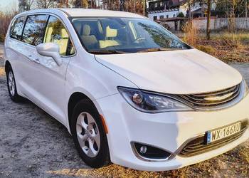 Chrysler Pacyfica 2018 Hybrid 142000km