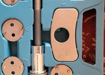 Sprzedam do wciskania tloczkow hamulcowych.