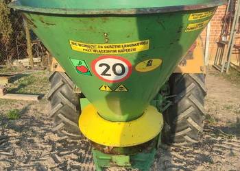 Rozsiewacz do nawozu Agromet Brzeg. NO12