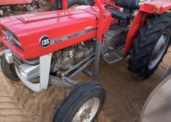 Ciągnik Massey ferguson 135