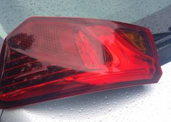 Sprzedam lampa tylna lewa toyota avensis t29