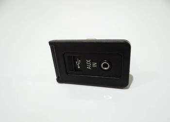 GNIAZDO ZŁĄCZE AUX USB BMW E60 E61 LCI OE 9138402 (4647812)