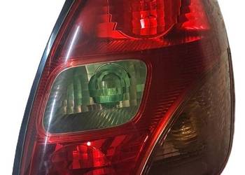 Lampa tylna prawa Toyota Corolla Verso ULO1107004 zewnętrzna używana