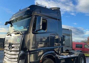 Mercedes-Benz Actros 1852 Bigspace Retarder ACC Xenon 2Tanks