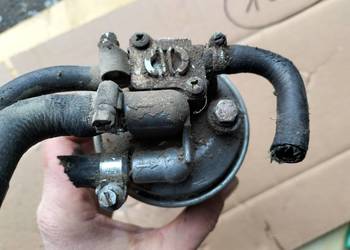 PODSTAWA OBUDOWA FILTRA PALIWA VW PASSAT B5 AUDI 80 90 B3 B4 1.9 TDI