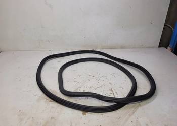 USZCZELKA DRZWI PRZÓD PRAWY LEWY AUDI Q5 8R0831721 USZCZELKA DRZWI PRZÓD PRAWY LEWY AUDI Q5 8R0831721