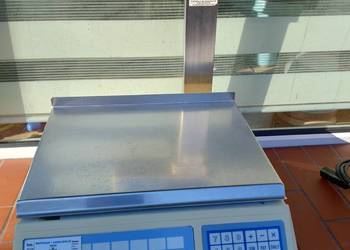 Waga elektroniczna sklepowa. Acom P100 Waga elektroniczna sklepowa. Acom P100