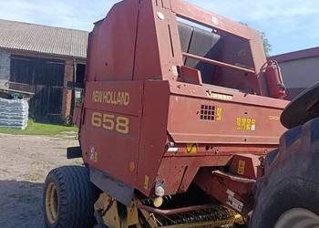 Prasa New Holland 658